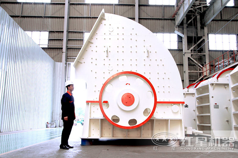 PCZ重锤式破碎机侧面 PCZ重锤式破碎机侧面