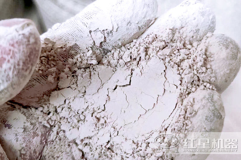 雷蒙磨粉机出料实拍 雷蒙磨粉机出料实拍